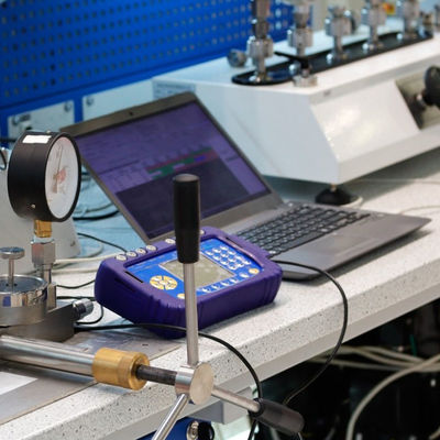 Ce EMC IEC FCC Test Laboratuvarları Tasarım Endüstriyel Makine Vinç Üçüncü taraf kimlik doğrulama hizmeti